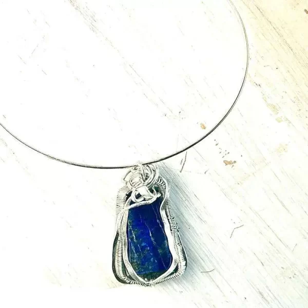 A lapis lazuli wire wrapped collar necklace